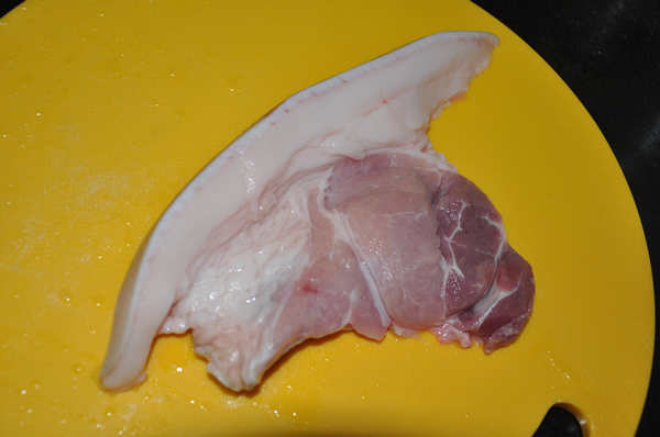 约四两新鲜肉