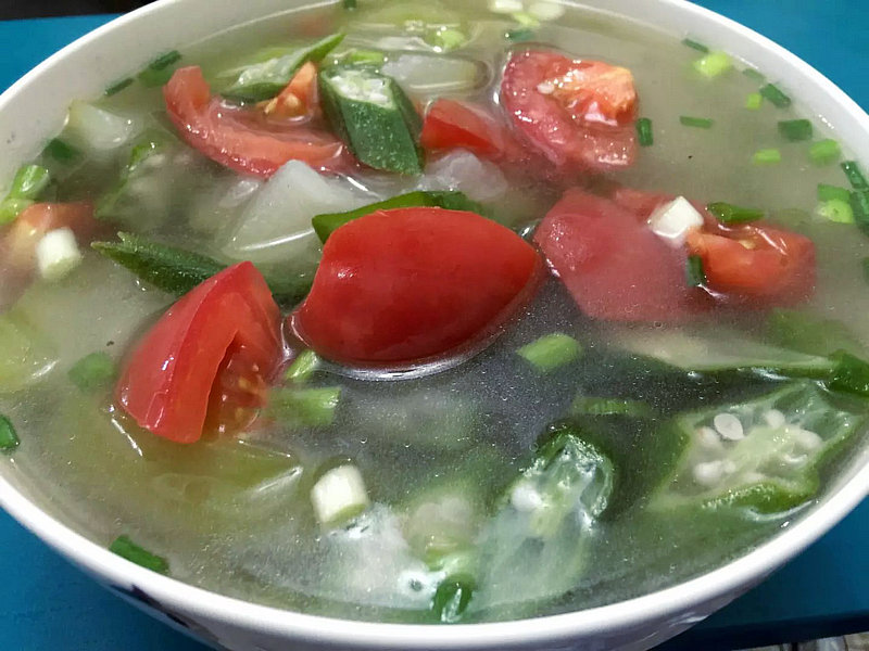 冬瓜番茄秋葵汤