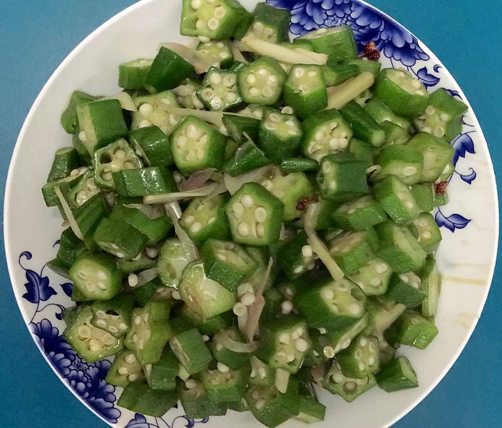 籽姜炒秋葵