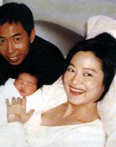 美女与“丑男”组建的十大恩爱明星夫妻(图)