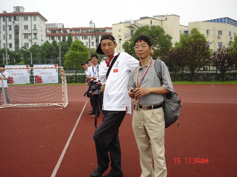 我们的队伍向太阳