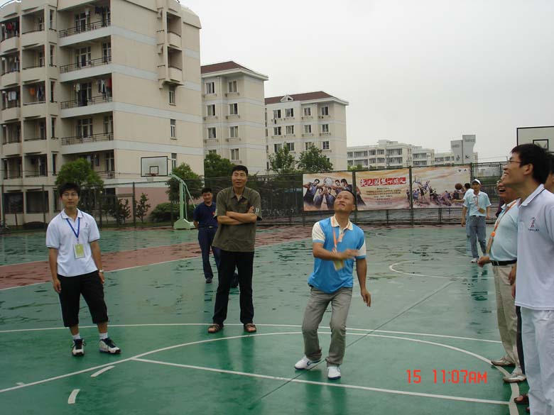 我们的队伍向太阳