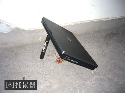 [贴图]目瞪口呆!笔记本最变态12种用法