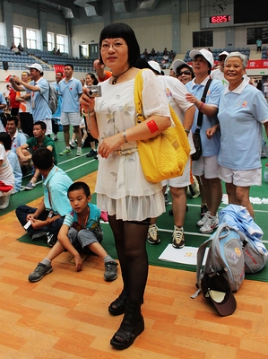 一村四届移运会上的照片
