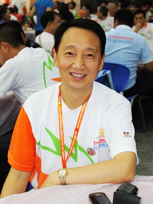 一村四届移运会上的照片